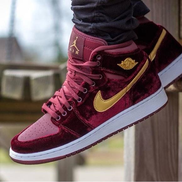 Air Jordan 1 Retro Heiress GG velvet - Picture 7 of 10